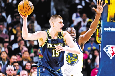 每年吸引着 每年吸引着