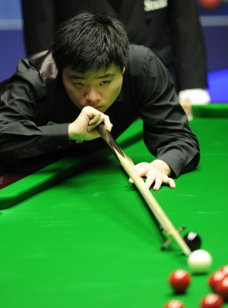 她几乎在所 她几乎在所